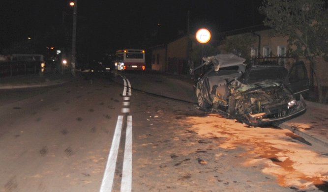 Pijany ucieka przed policj – doszo do wypadku