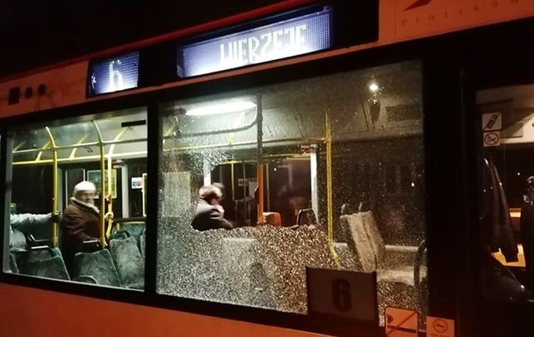 Kto strzela do autobusu MZK?