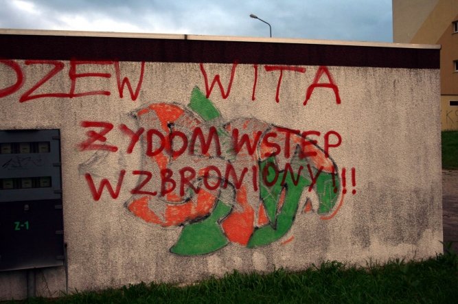 Wulgarne napisy szpec budynki