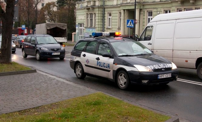 Omiolatek potrcony na pasach trafi do szpitala