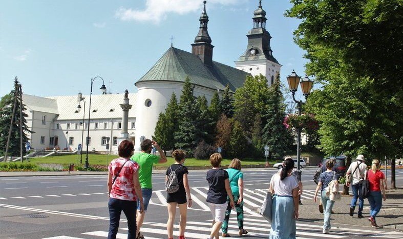 Spacer ladami piotrkowskich aptekarzy