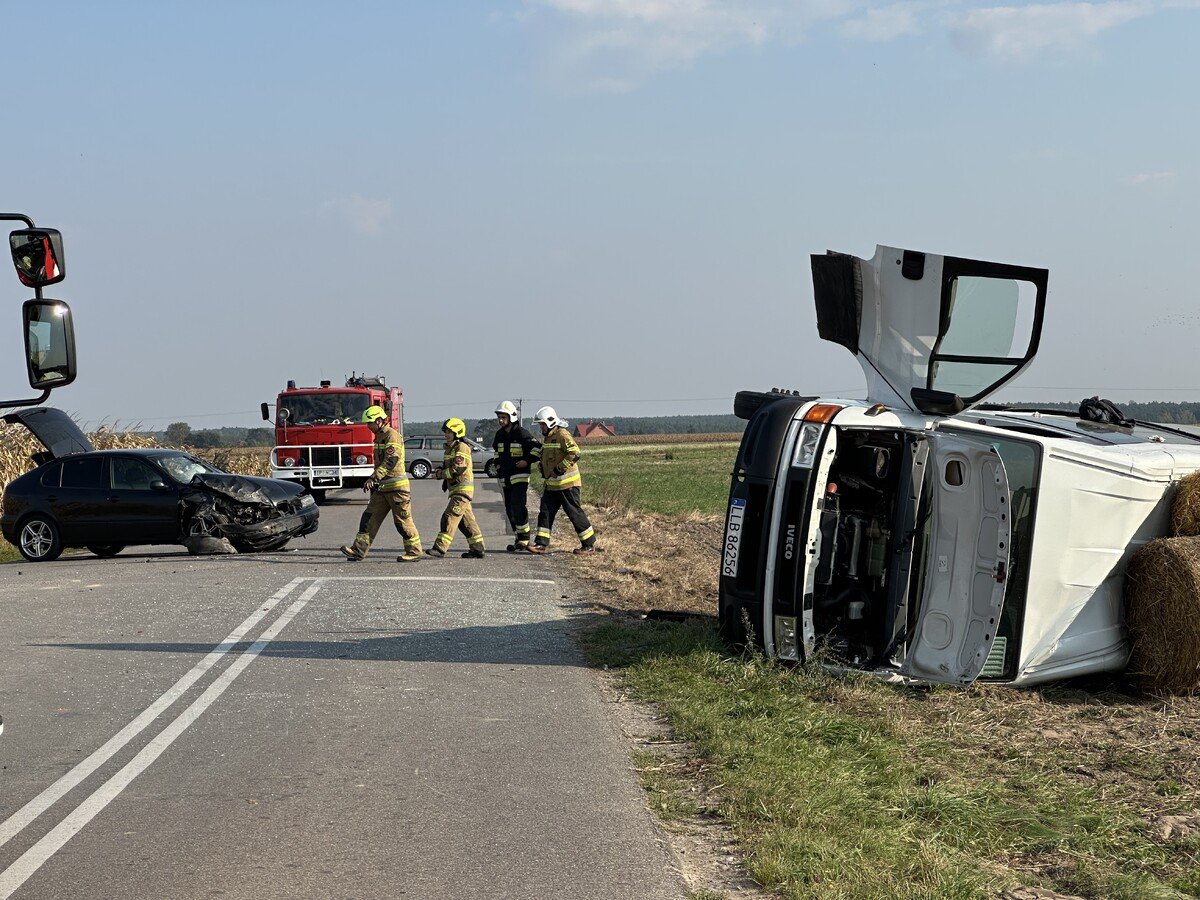 Koszmarny wypadek midzy Witowem i Kudzicami.  Osobowy Seat zderzy si z busem. To cud e nikt nie zgin!