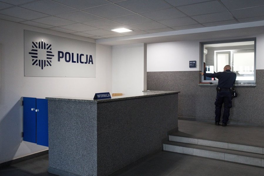 Zmieniaj si numery telefonw do komend policji