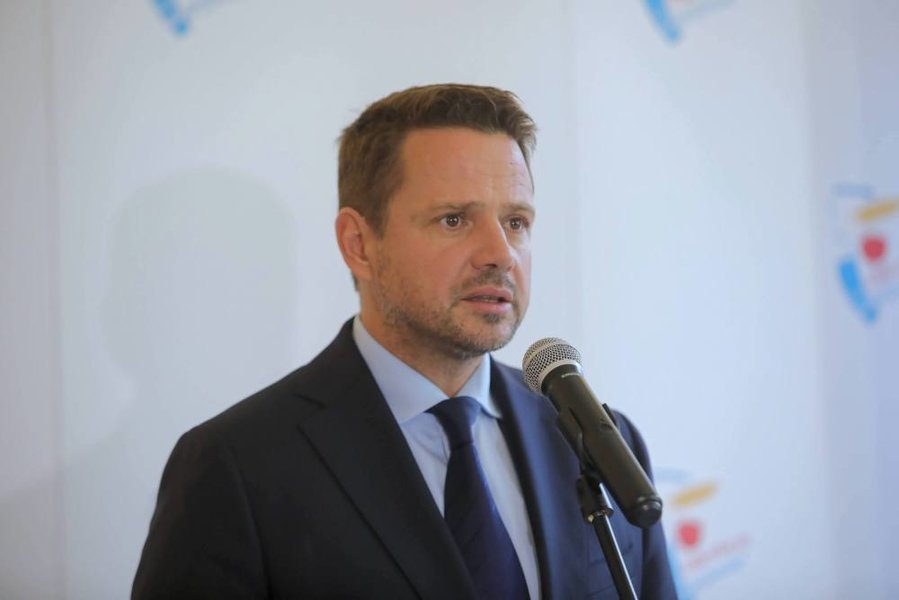 Trzaskowski: w ramach protestu samorzdw wyczymy symbolicznie iluminacj kilku miejsc