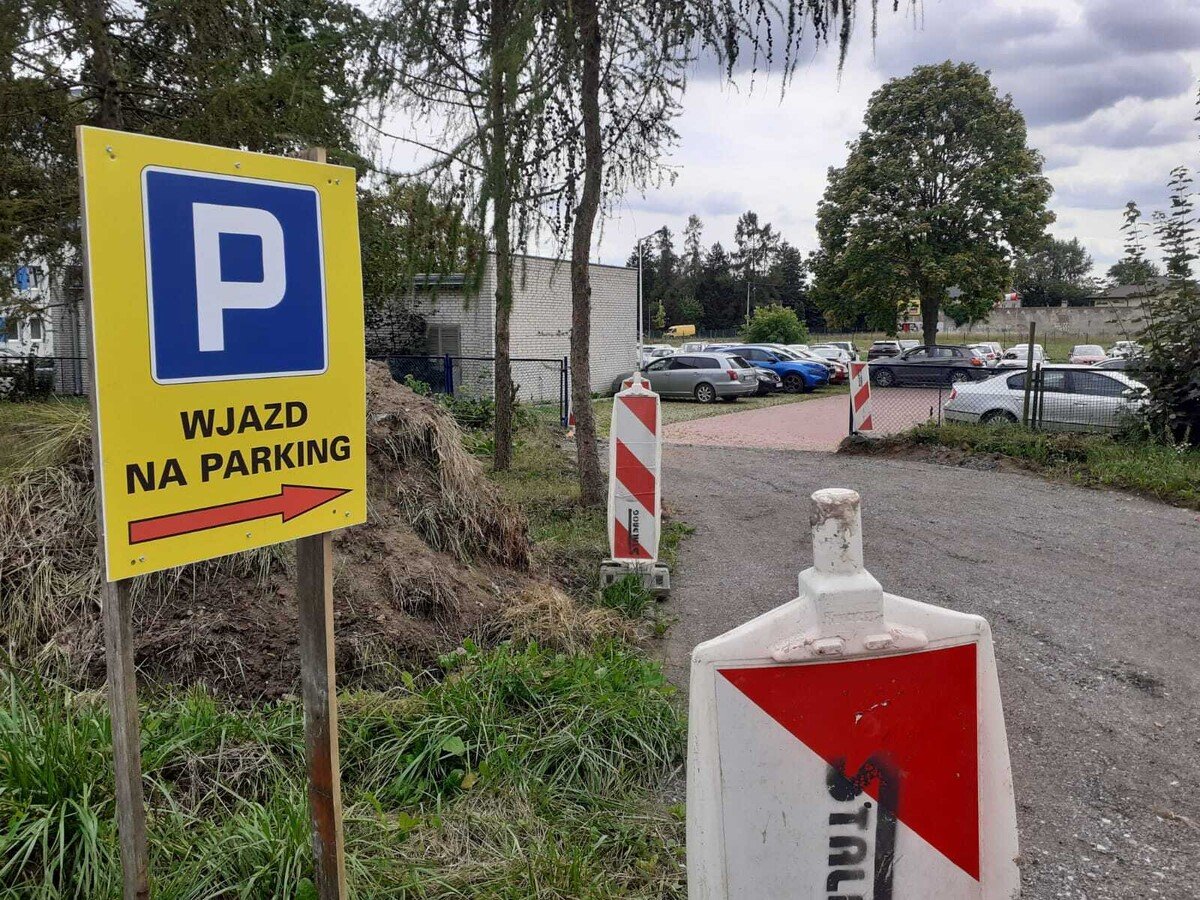 Tymczasowy dojazd na szpitalny parking w Piotrkowie