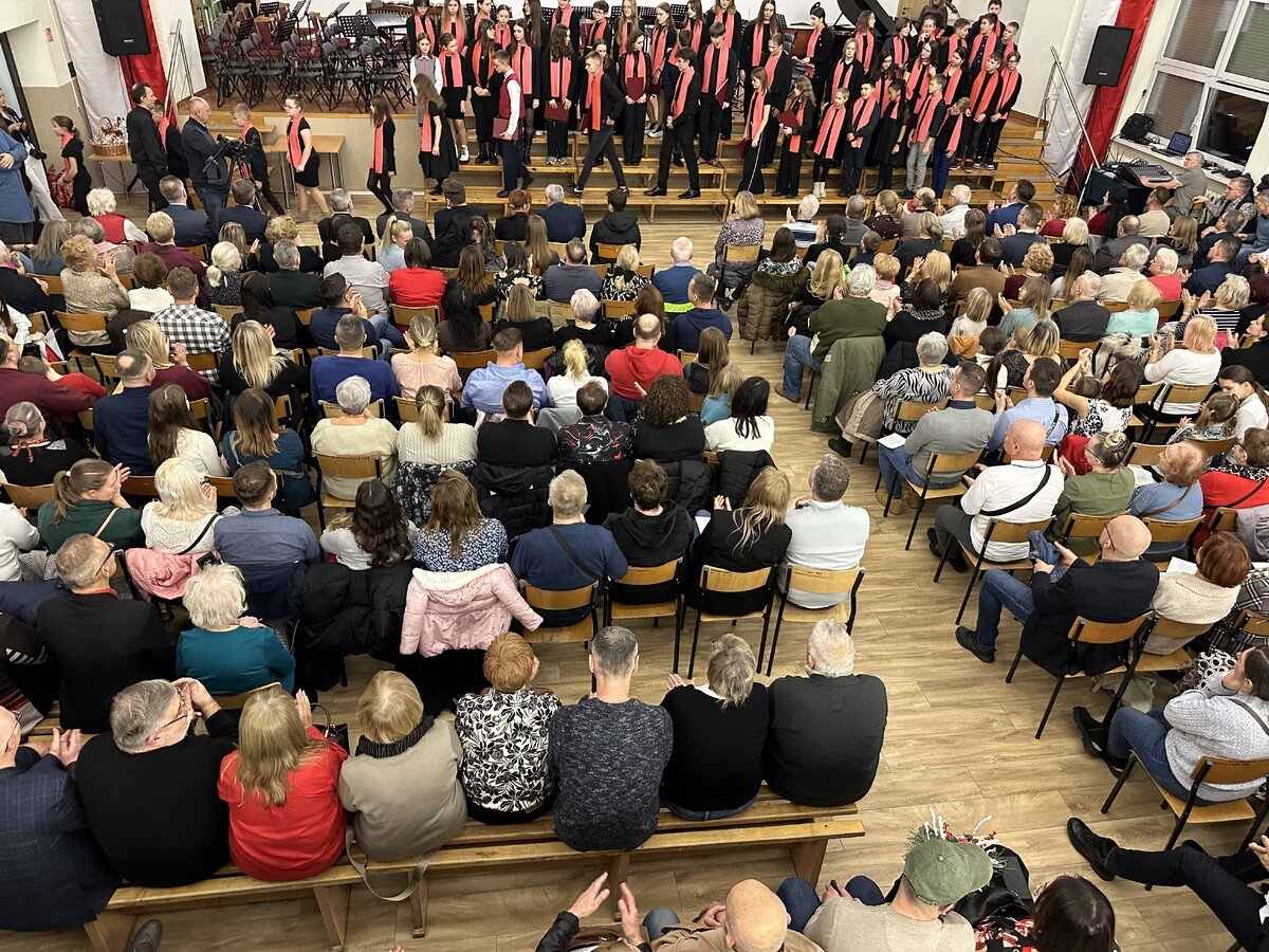 Pikny koncert kold i pastoraek w Akademi Piotrkowskiej