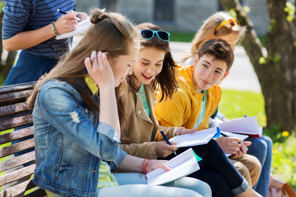 Rwne szanse dla uchodcw: Fundacja Rozwoju Systemu Edukacji z programami nastawionymi na integracj