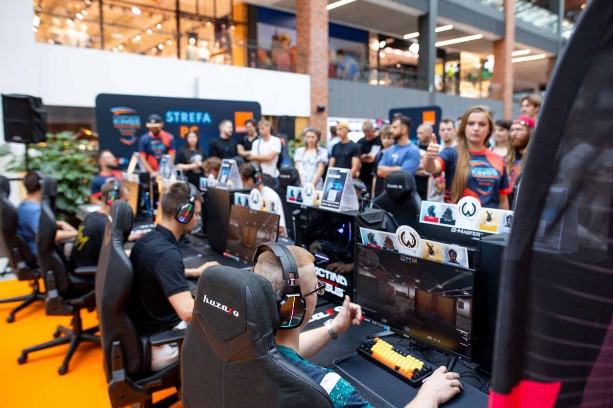 E-SPORT Gaming Kings Tournaments powered by Orange w Focus Mall w Piotrkowie! Zapraszamy graczy Counter-Strike 2!