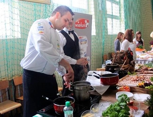 Uczniowie z Niechcic na Festiwalu Smakw w Bechatowie