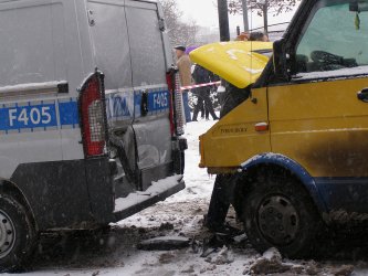 Sowackiego zablokowana – przy PKO zderzy si bus, autobus i radiowz