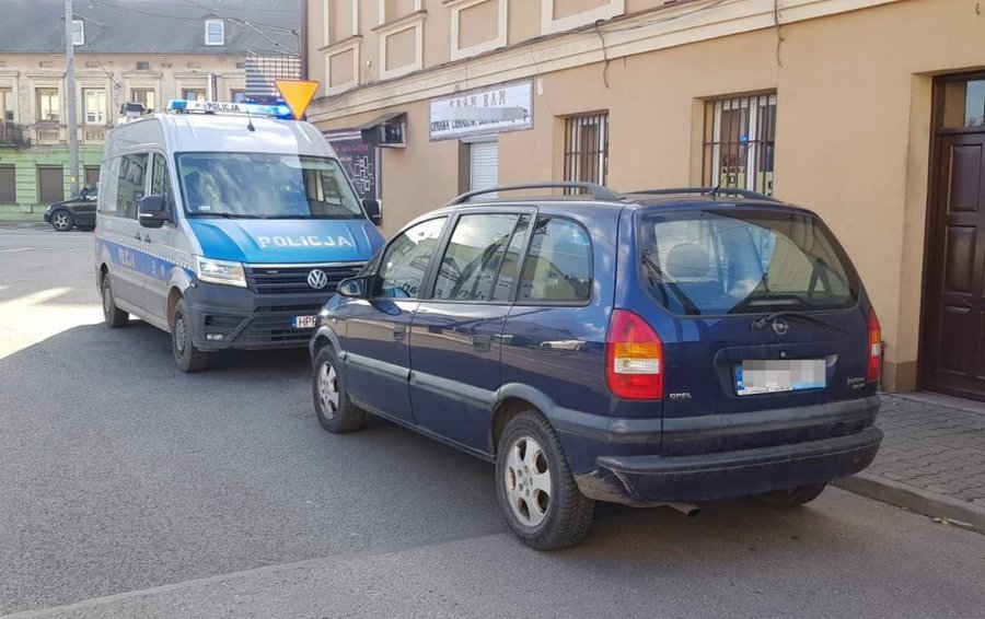 Z czterema promilami prowadzi samochd. Gro mu dwa lata wizienia