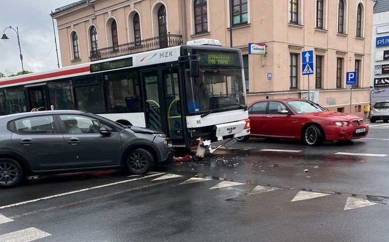 Kolizja osobwki z emzetk