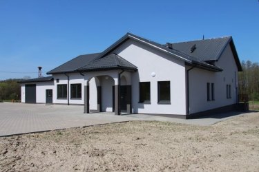 Gmina Wola Krzysztoporska: Domy Ludowe w Mkolicach i Blizinie wyremontowane