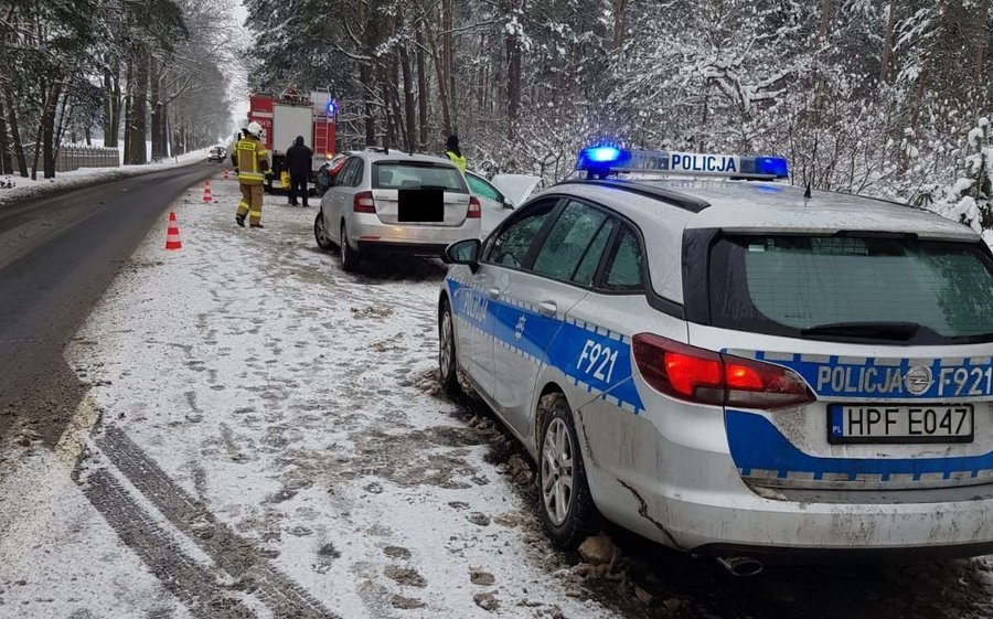 Niebezpiecznie na drogach. 2-letnie dziecko trafio do szpitala