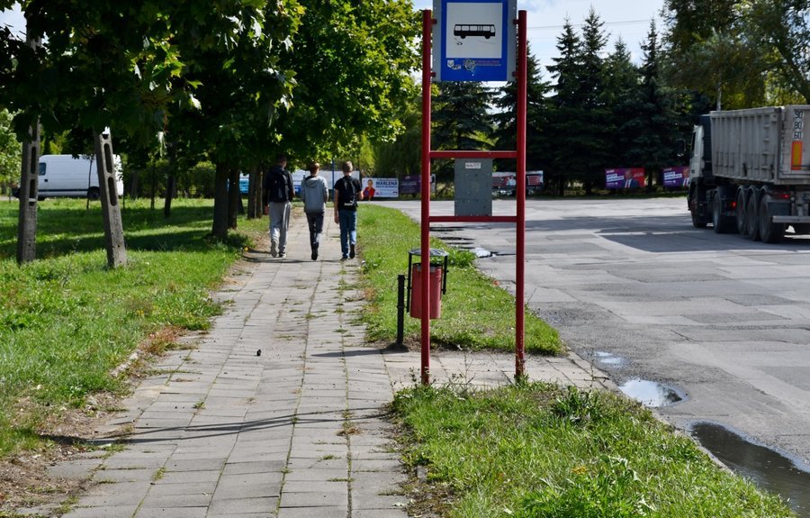 Chodnik na osiedlu Wronia zmieni si w cig pieszo-rowerowy