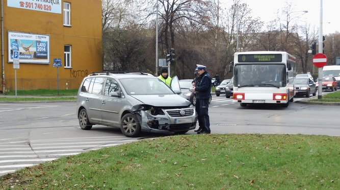 Zderzyy si dwa volkswageny