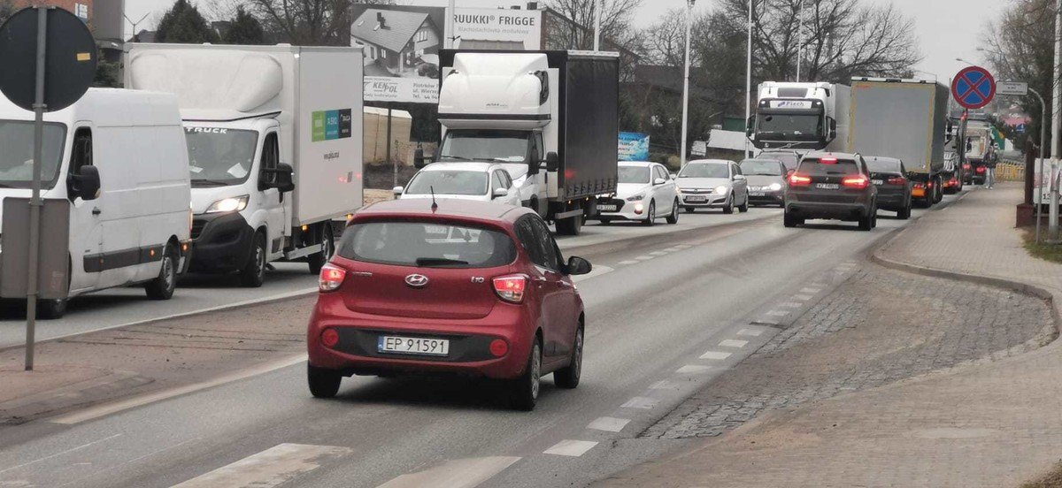 Kolejny dzie protestu rolnikw. Kierowcy stoj w korkach