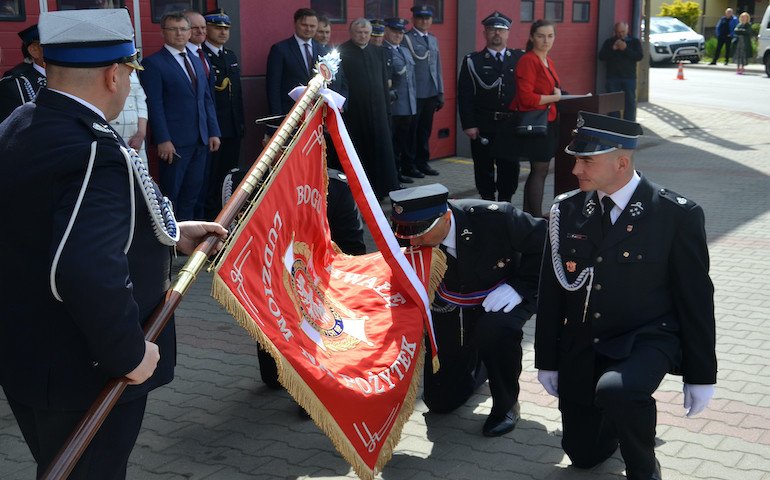 Straacy z Gorzkowic maj nowy sztandar