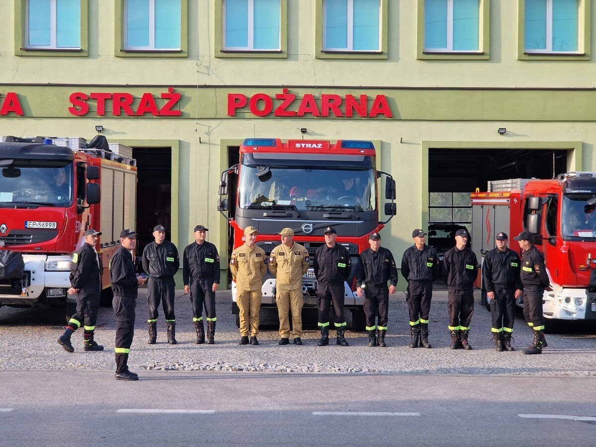 Piotrkowscy straacy oddali hod po tragedii w Poznaniu