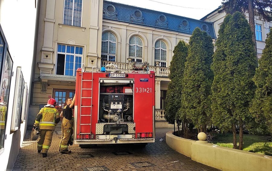 Alarm i ewakuacja w piotrkowskim MOK-u