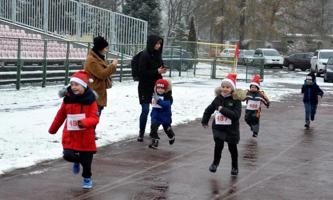 Modzi biegacze na start. Czeka nas mikoajkowa rywalizacja