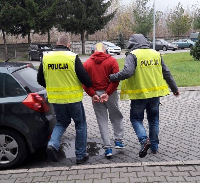 Powiedzia policji, e podoy bomb 