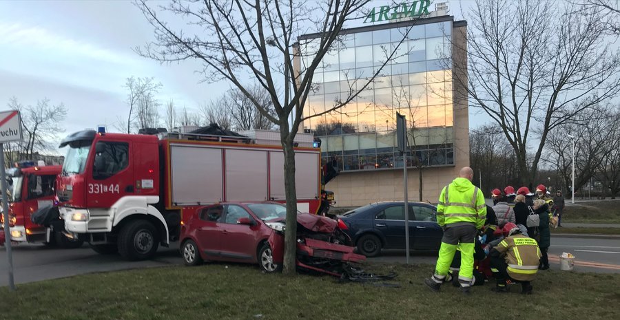 Kolejna kraksa przy Lidlu