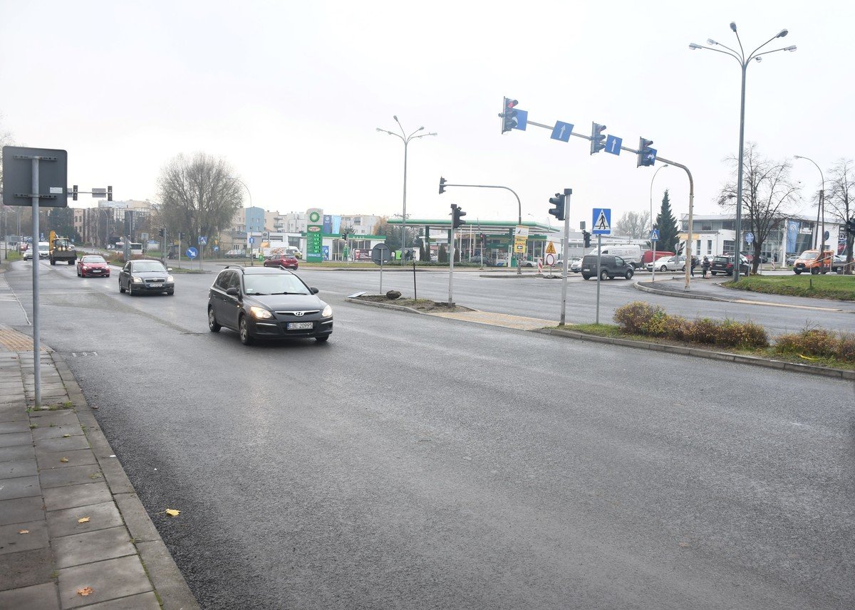 Asfalt ju jest, czekamy na oznakowanie