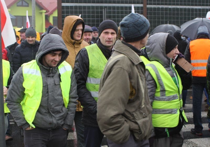 Rolnicy zablokuj drog Srock-Piotrkw