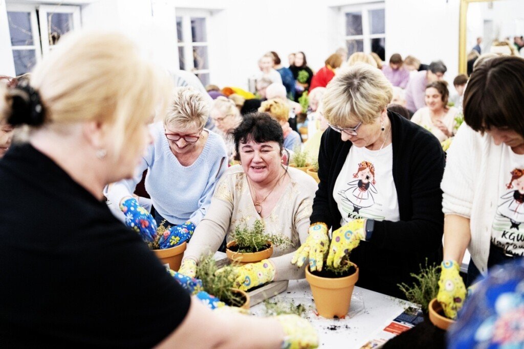 Jadalne kwiaty, kuchnia zero waste i recykling ubra. Trwa cykl warsztatw kreatywnych dla rodzin