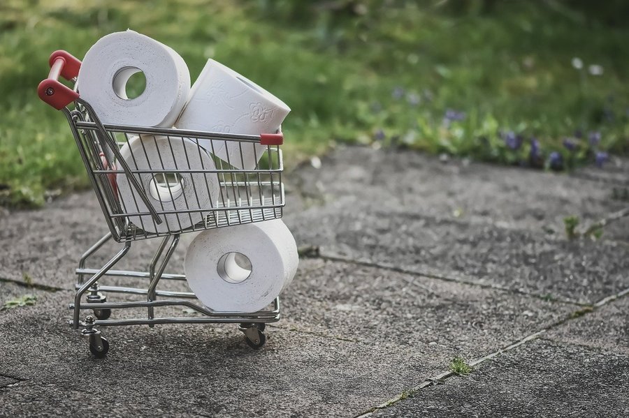 Sklepy nie s w stanie samodzielnie wyegzekwowa od klientw noszenia masek