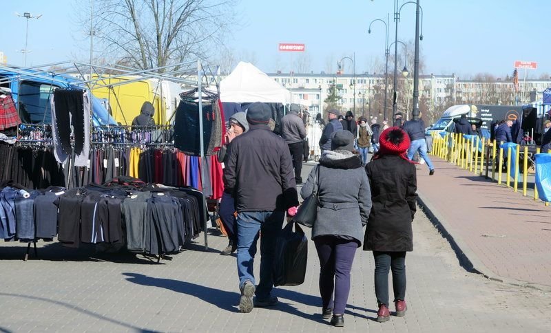 Czy kupcy przenios si na targowisko przy Dmowskiego?