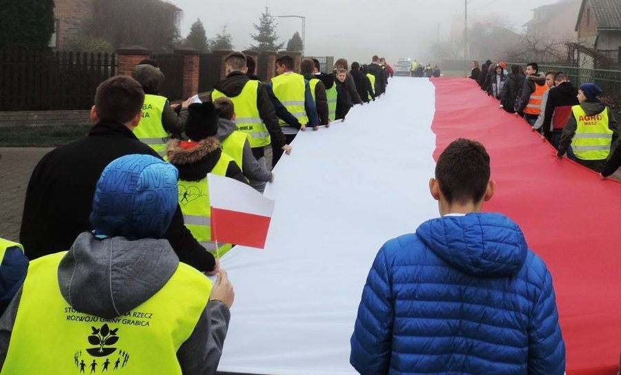 Gmina Grabica: Szkoa w Brzozie te witowaa 100-lecie