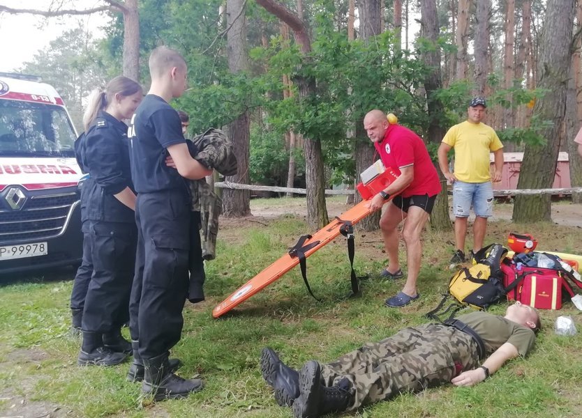 Suby szkoliy modzie z pierwszej pomocy i zasad bezpieczestwa