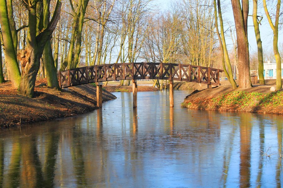 Dbaj i nie niszcz! Zabytkowy park w Moszczenicy ma suy wszystkim mieszkacom