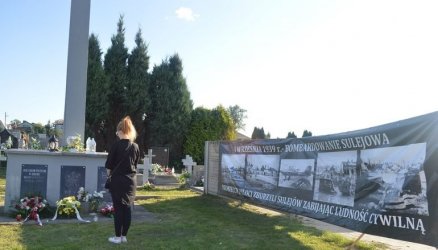 Oddali hod ofiarom bombardowania Sulejowa