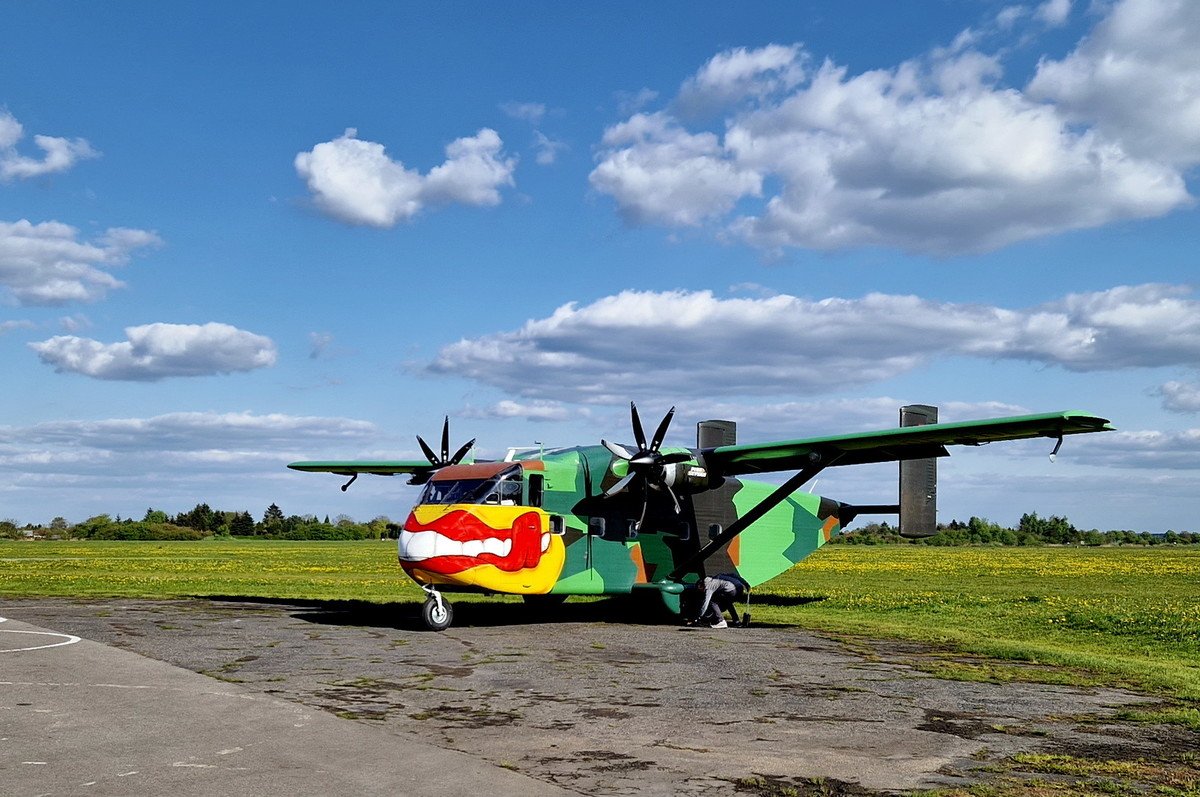 Kolejny Skyvan nad Piotrkowem