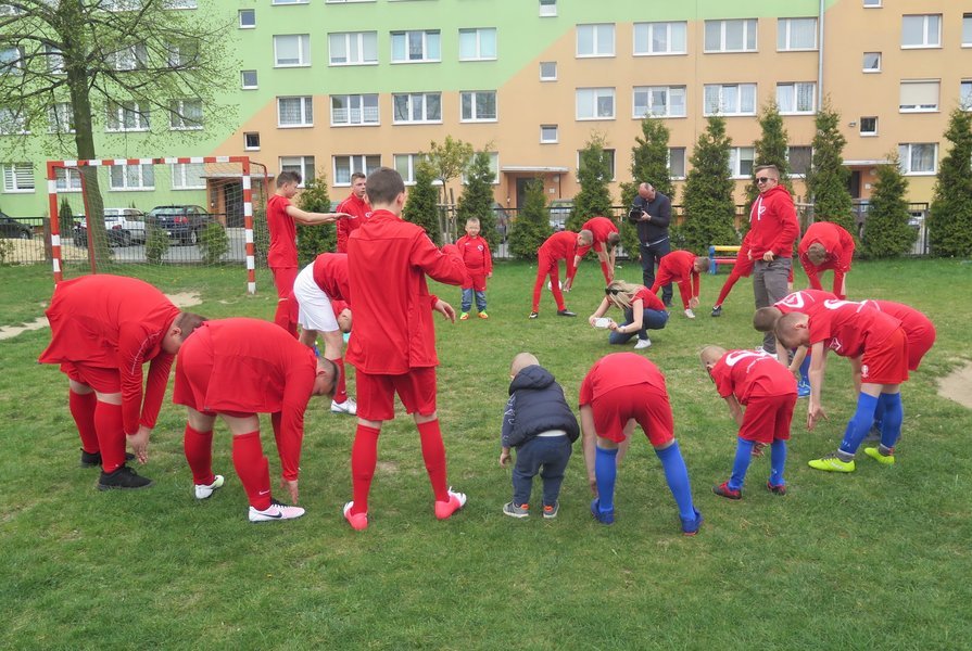 Sprzt sportowy trafi do dzieci z domu dziecka i pogotowia opiekuczego