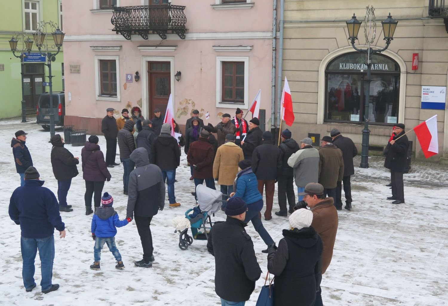 Czy bd kolejne protesty przed biurem PiS?