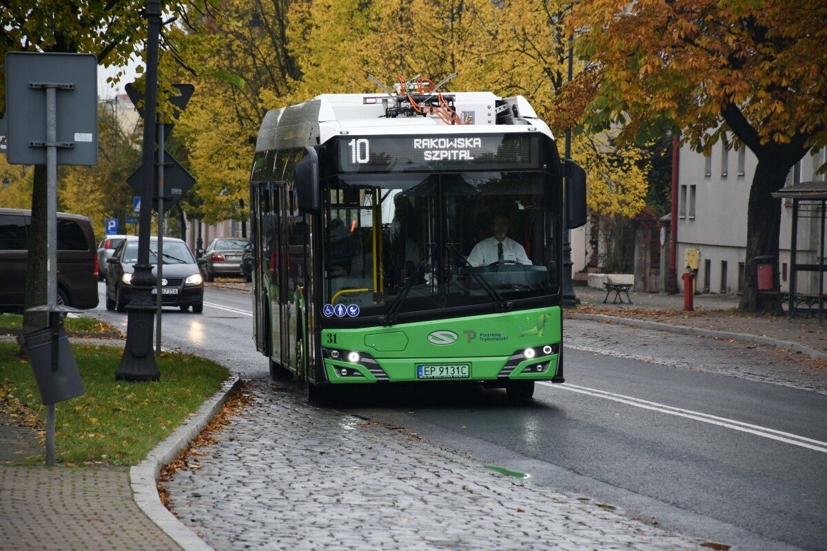 Autobusy MZK znw bd kursowa przez rondo onierzy Wykltych