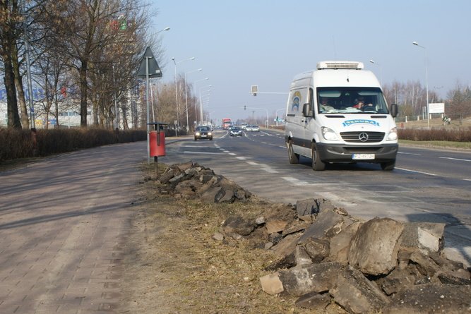 Piotrkw: Gry gruzu na trawnikach