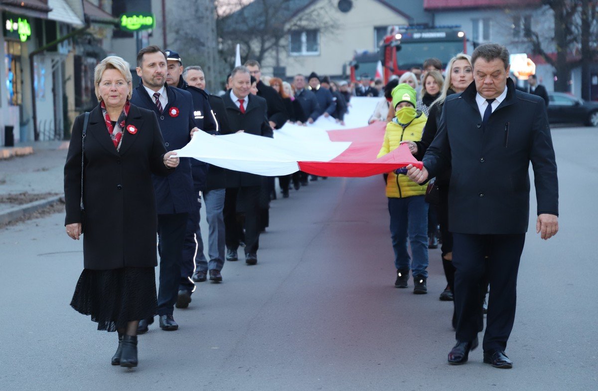 Biegiem i sowem uczcili wito Niepodlegoci