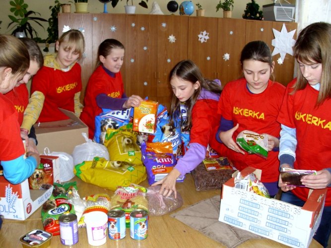 “Iskierki” pomagaj potrzebujcym z Piotrkowa