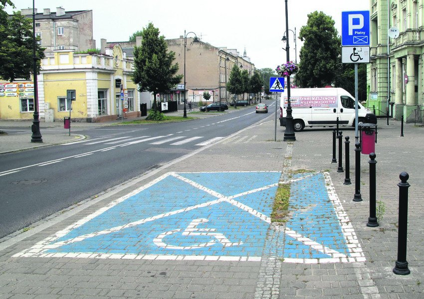 Niepenosprawni parkuj w Piotrkowie za darmo... tylko przez 1,5 godziny 