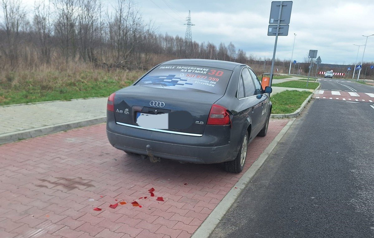 Kierowca uciek z miejsca kolizji. Policja poszukuje sprawcy