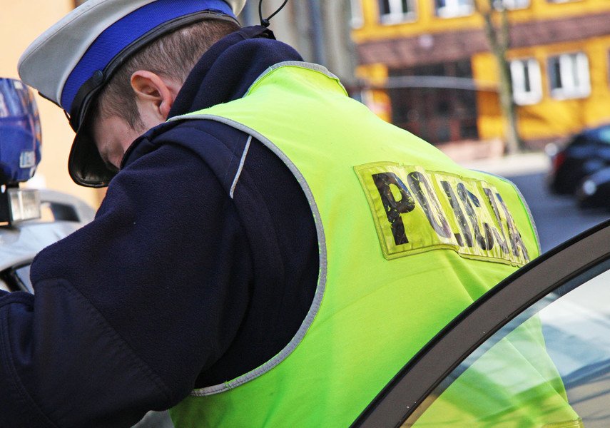 Chcia przekupi policjantw, mia 3 promile 