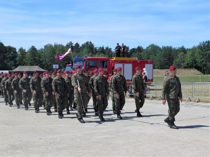 Militarne witowanie nad zalewem