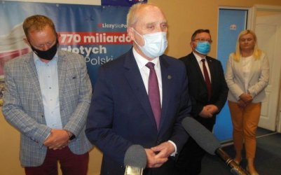 TVN pozywa Antoniego Macierewicza. Marszaek senior komentuje spraw