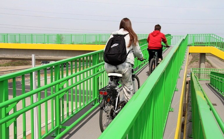 Kadka nad autostrad oddana do uytku