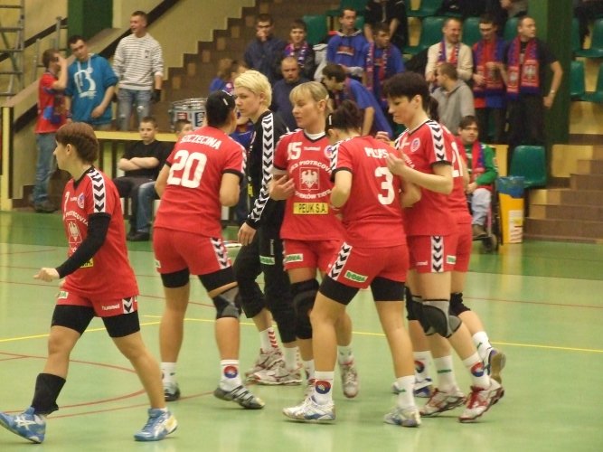 Superliga PGNiG: Pewne zwycistwa faworytw